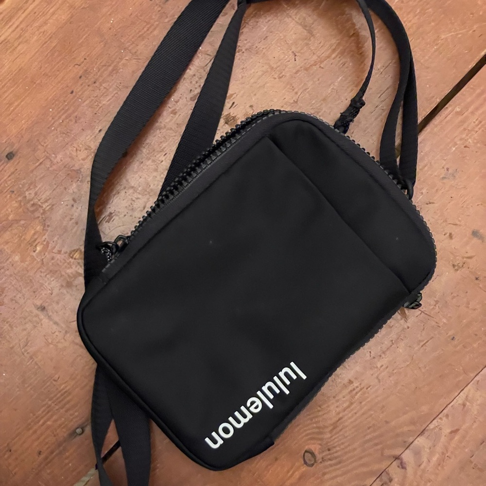 Lululemon Easy Access Crossbody Bag